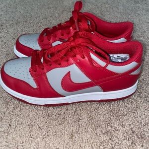 Nike dunk low sz 5 medium gray & varsity red (2021) no box worn once!